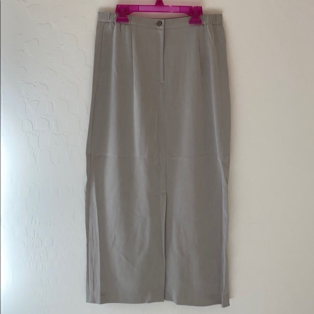 Sag Harbor Stretch • A line skirt - Picture 3 of 8